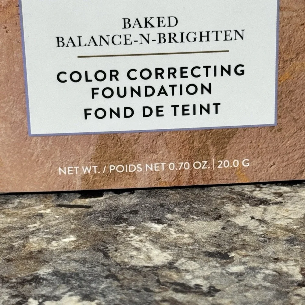 Laura Geller Baked Balance-n-Brighten Color Correcting Foundation -Fair - 0.70oz